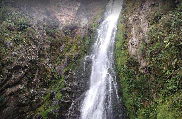 Salto de Aguas Blancas Constanza